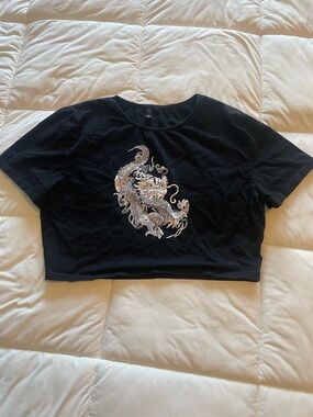 Zaful Black Graphic Tee with Metallic Dragon Accent